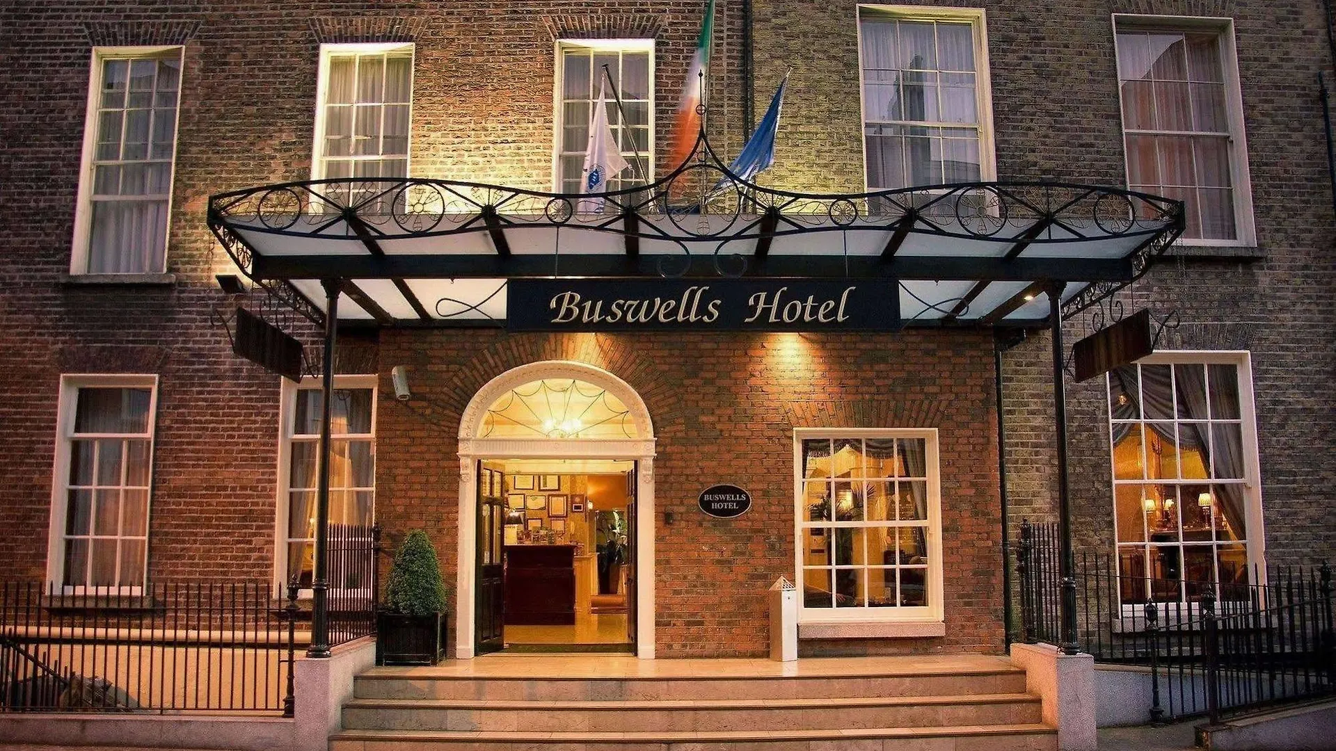 Buswells Hotel Dublin