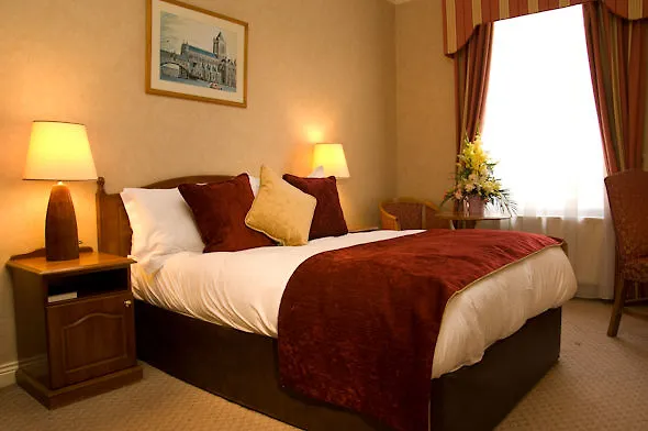 דבלין Buswells Hotel 3*,  אירלנד