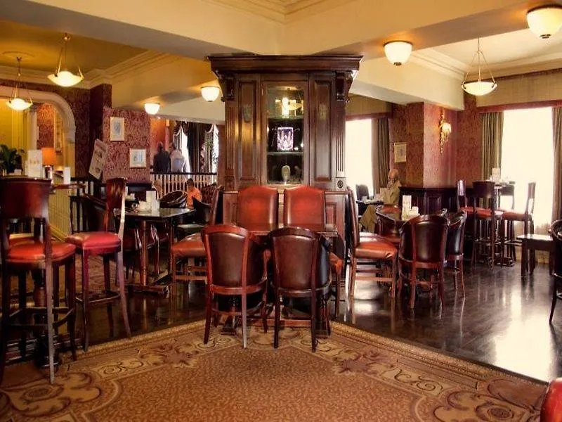 דבלין Buswells Hotel